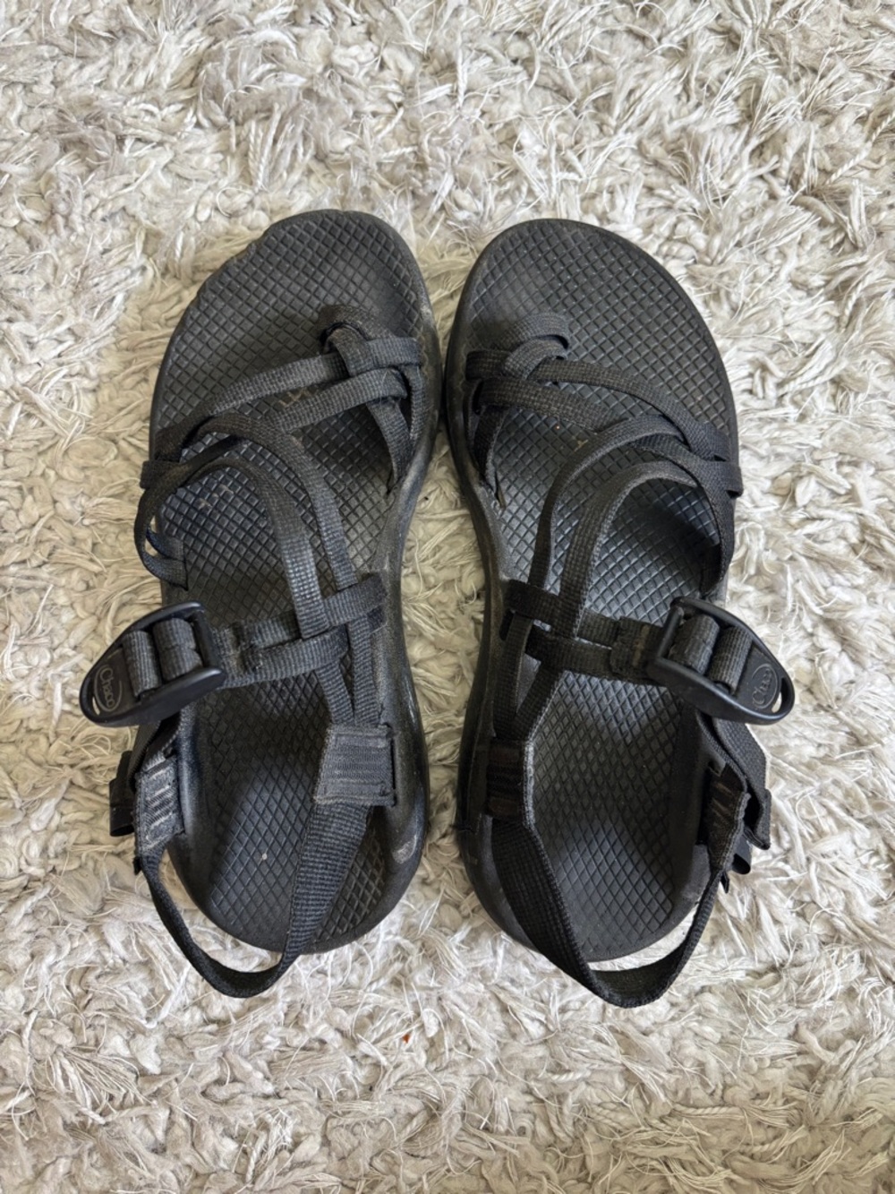 Chaco Woman’s Black Sandals Sz 7